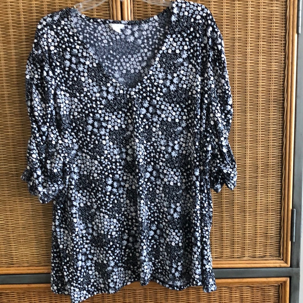 NWOT. EST. 1946 Blouse